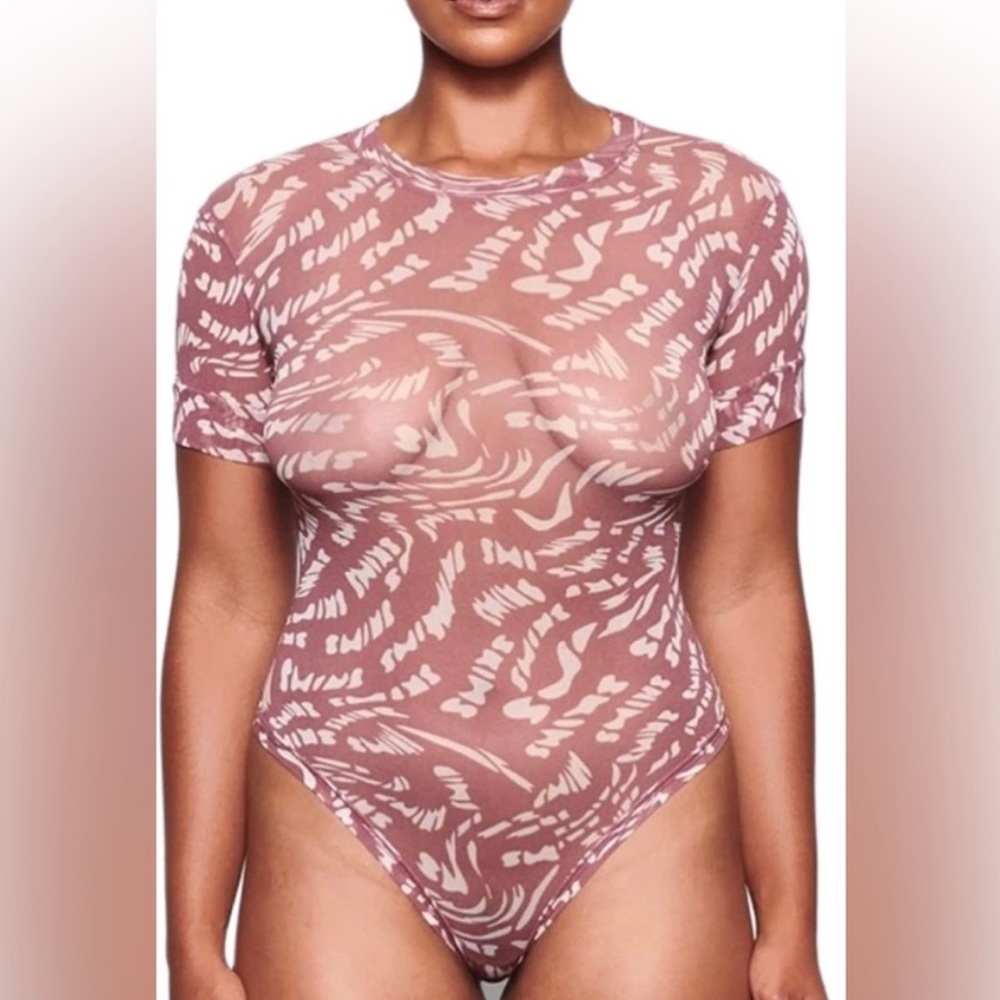 SKIMS Summer Mesh T Shirt Bodysuit Raspberry Swirl Size Medium